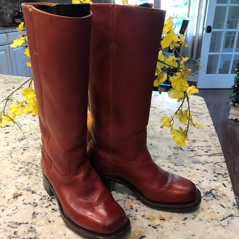 Frye Campus 14L